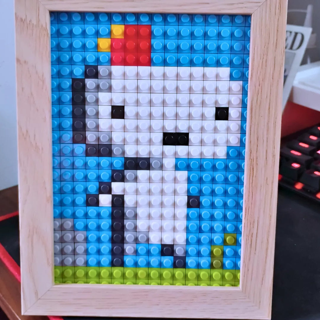 Cuadro Pixel Art FEZ (352 piezas) con marco de madera | Diseño Gamer Retro Indie | Brickpicture Chile